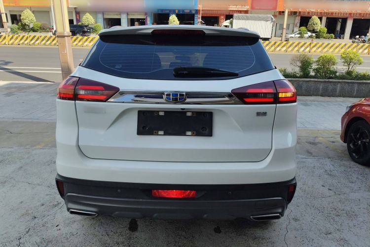 Used Geely Auto Emgrand X7 Sport 2018 2.0L Manual Two-Wheel Drive Zhiya Version
