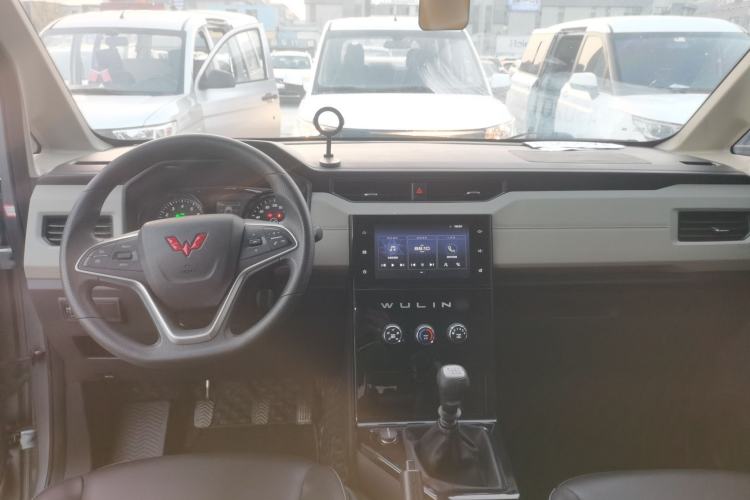 Used Wuling Zhengcheng 2021 1.5T Manual Luxury Version
