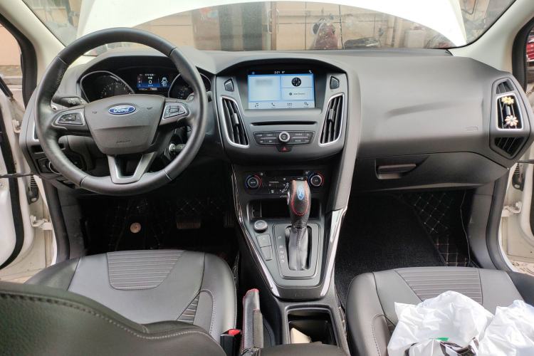 Used Ford Focus 2017 Sedan EcoBoost 180 Automatic Elite Model