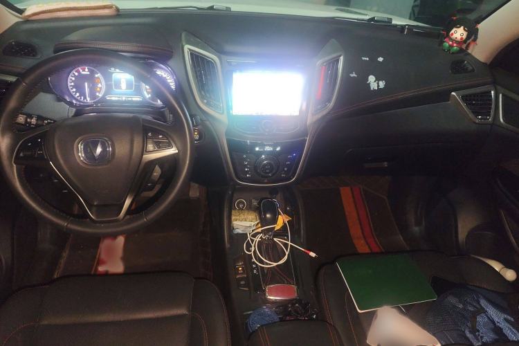 Used Changan CS75 2017 Shangkui Edition 1.5T Automatic Fengxiang Model
