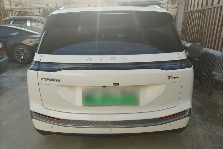 Used AION Y 2022 Plus 70 Tech Edition
