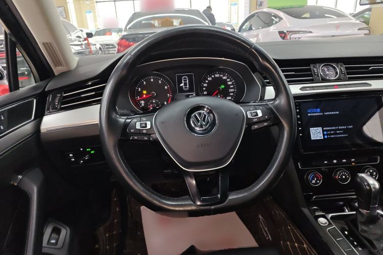 Used Volkswagen Magotan 2019 330TSI DSG Leading Model China VI Standard
