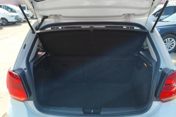 Used Volkswagen Polo 2016 1.6L Automatic Luxury Model
