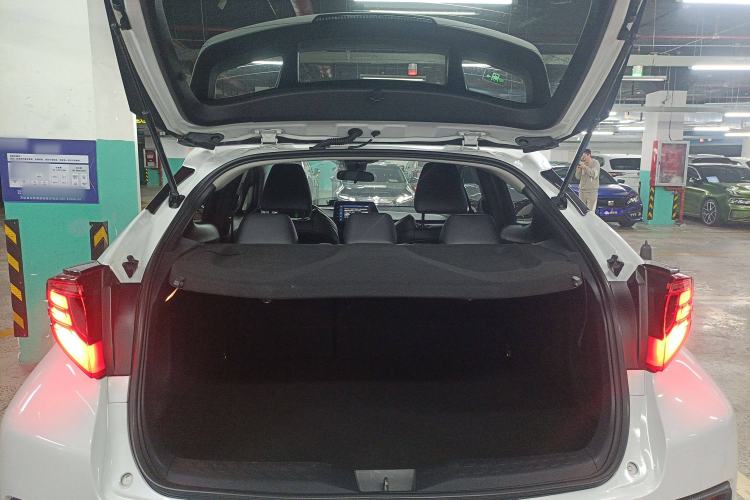 Used Toyota C-HR 2021 2.0L Luxury Edition
