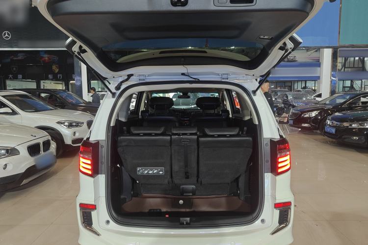 Used Honda Elysion 2019 2.0L Hybrid Luxury Edition
