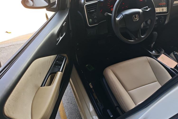 Used Honda Greiz 2016 1.5L CVT Classic Edition
