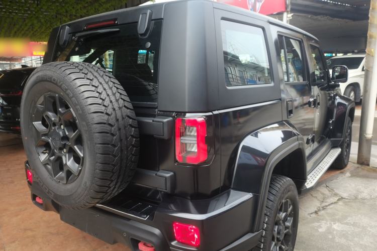 Used  BJ40 2024 2.0D Blade Hero Glory Edition
