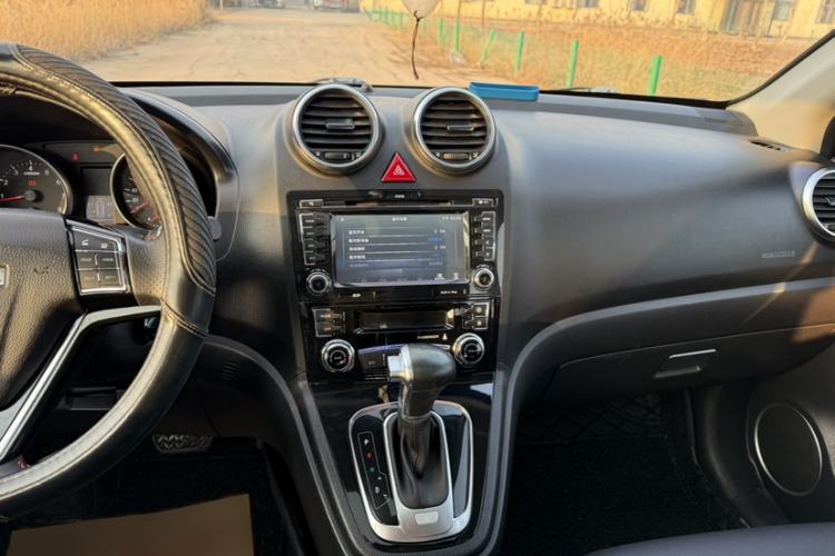 Used Haval H6 2016 Upgraded Model 1.5T Automatic Two-Wheel Drive Elite Version
