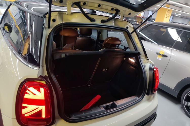 Used  MINI 2023 2.0T COOPER S Artist
