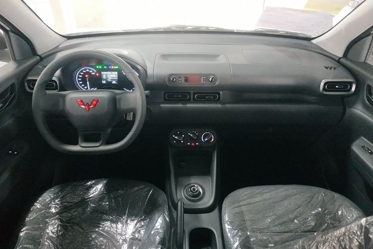 Used Wuling Hongguang New Energy 2024 All-Electric Model 300KM Practical Version
