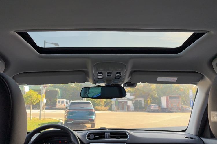 Used Haval H2 2016 Red-Label 1.5T Automatic Two-Wheel Drive Luxury Model
