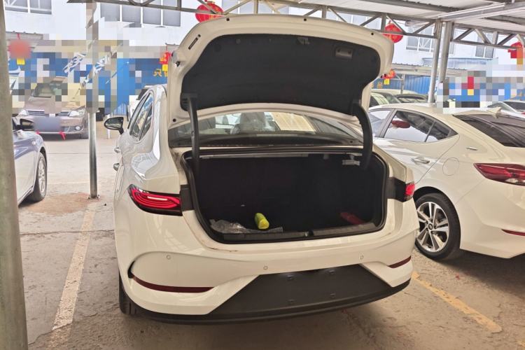 Used BYD Qin PLUS 2025 DM-i Smart Drive 55KM Leading Model
