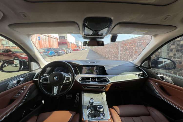 Used BMW X7 2021 xDrive40i Executive Model with M Sport Package
