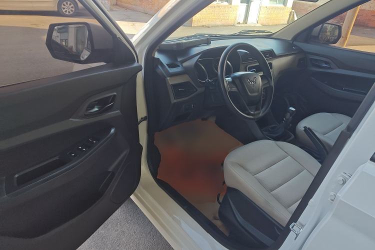 Used Wuling Hongguang 2019 1.5L S Standard Version China VI LAR
