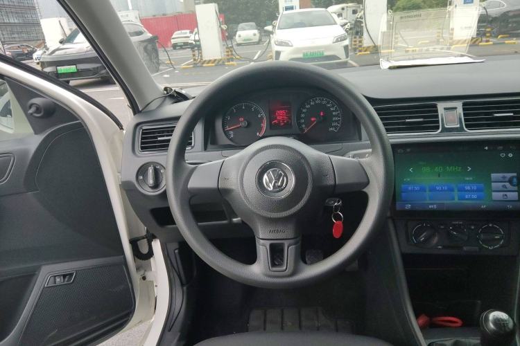 Used Volkswagen Santana 2015 1.4L Manual Fashion Edition
