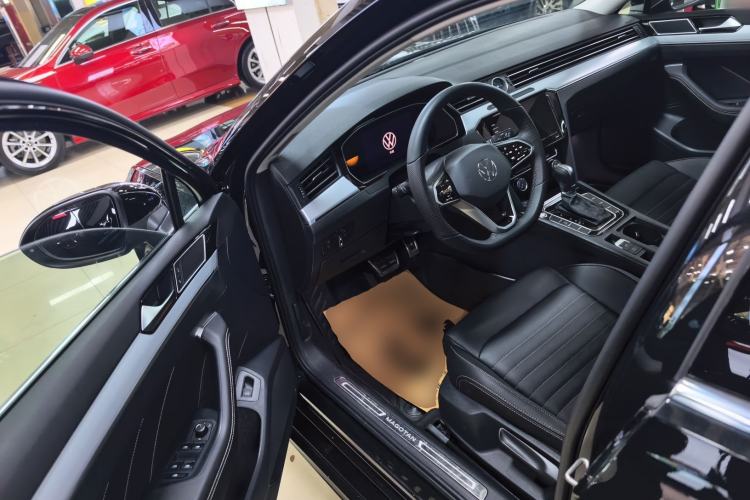 Used Volkswagen Magotan 2025 Zhongxiang Version 280TSI DSG Comfort Edition
