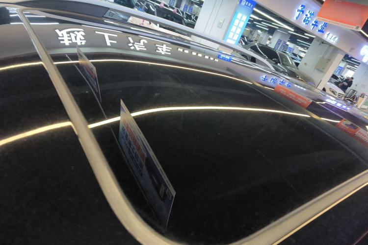 Used Roewe RX5 2023 PLUS 330TGI Automatic Trendsetting Smart Edition
