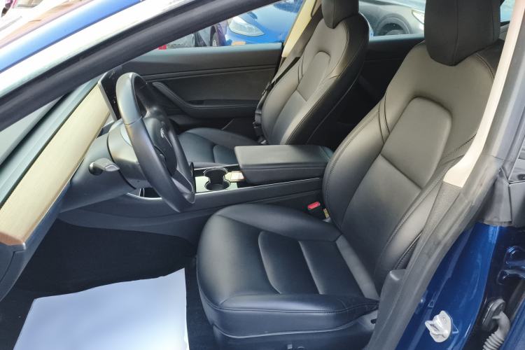 Used Tesla Model 3 2019 Long-Range Rear-Wheel-Drive Version
