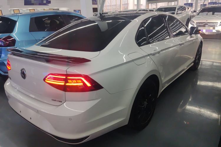 Used Volkswagen Lamando 2021 280TSI DSG Luxury Phantom Edition
