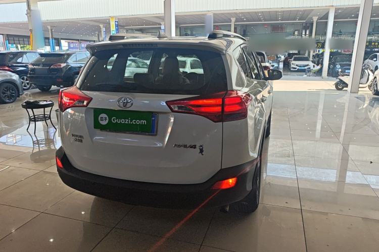 Used Toyota RAV4 2015 2.0L CVT Two-Wheel Drive Urban Edition