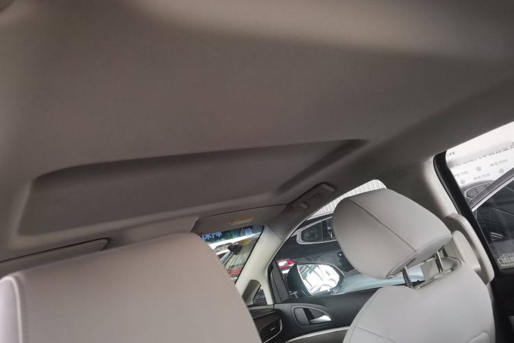 Used Buick GL8 2022 Land Cruiser Executive Class 652T Comfort Model
