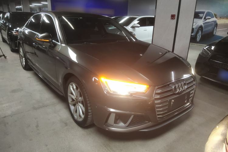 Used Audi A4L 2019 40 TFSI Fashion Version China V