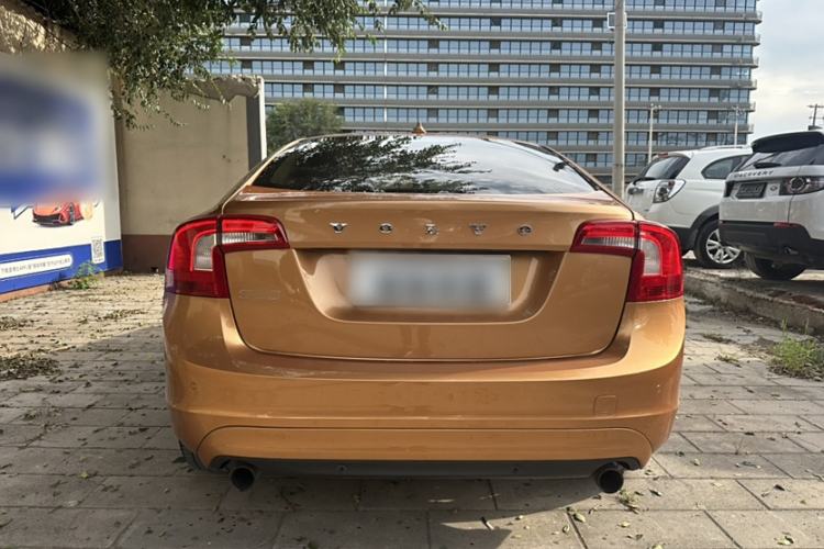 Used Volvo S60 2014 T5 Zhiyi Edition
