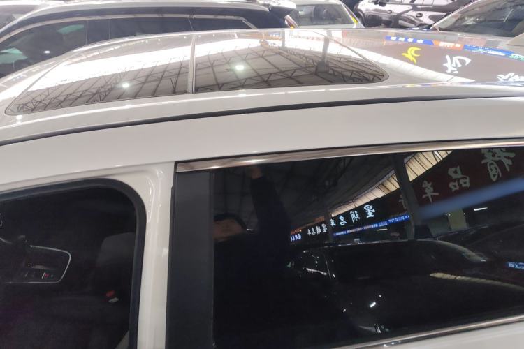 Used Honda CR-V 2023 240TURBO Two-Wheel Drive Deluxe Edition 7 Seats