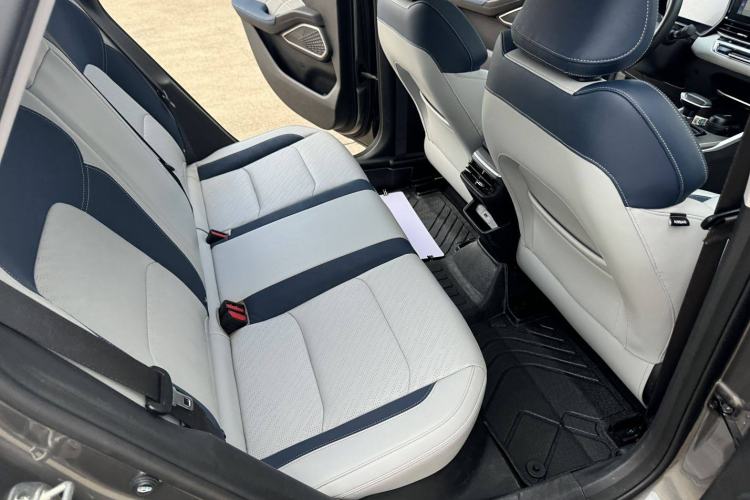 Used Geely Auto Emgrand 2022 4th Generation 1.5L CVT Flagship Model
