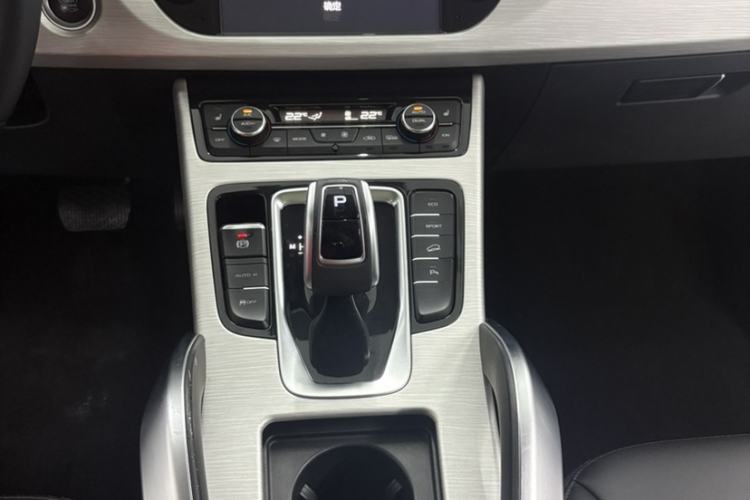 Used Geely Auto Emgrand X7 Sport 2020 1.8TD DCT Two-Wheel Drive Smart Connect 4G-Enabled Version