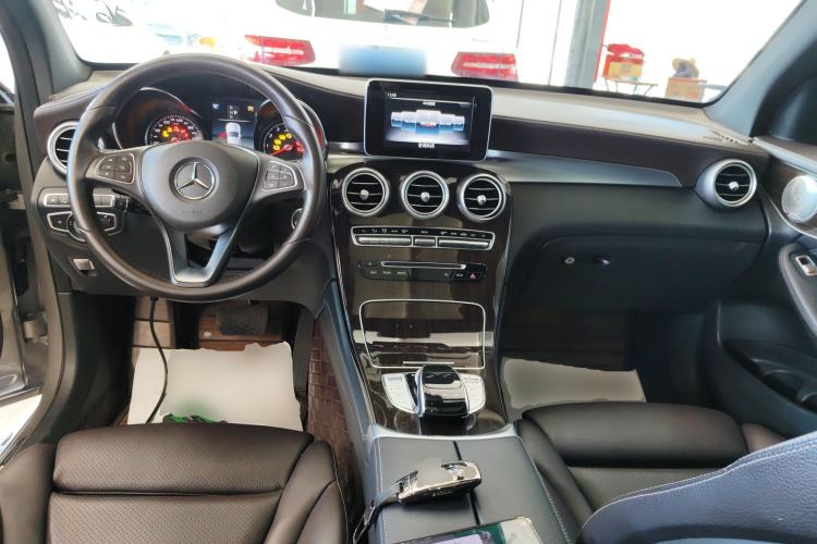 Used Mercedes-Benz GLC 2019 GLC 260 L 4MATIC Luxury Model
