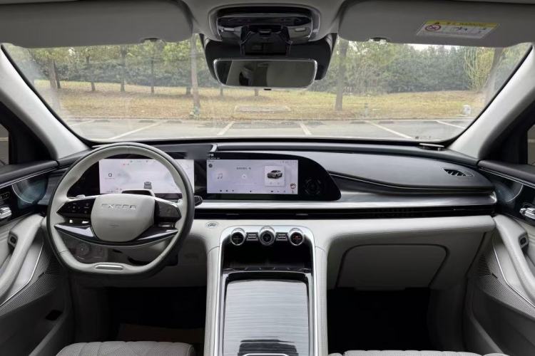 Used  Stellar 2023 400T Four-Wheel Drive Luxury Edition