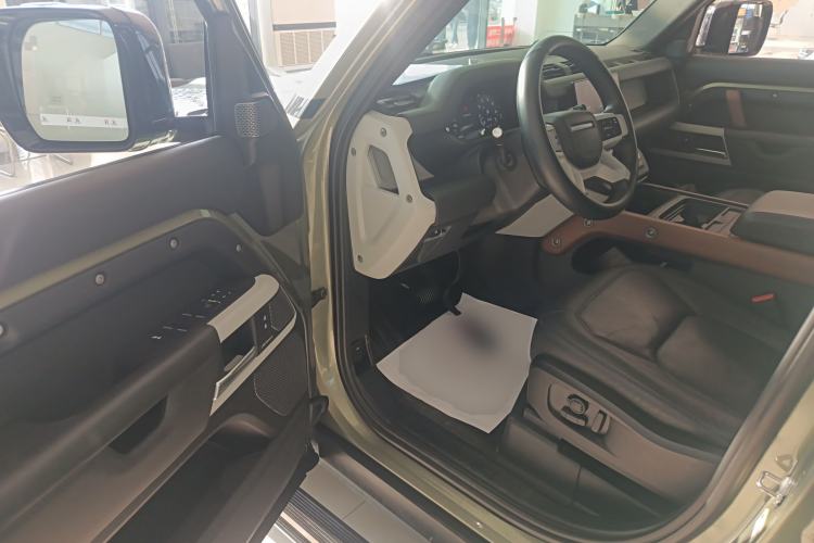 Used Land Rover Defender 2023 Facelift 110 3.0T P400 Dark Edition
