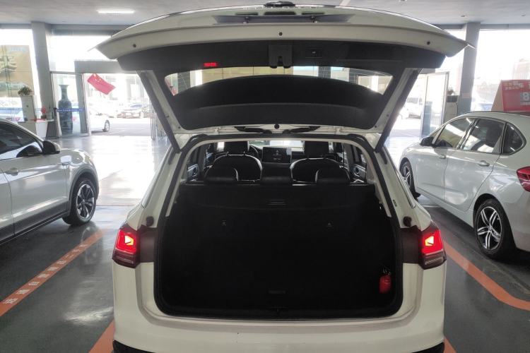 Used Volkswagen Tayron 2023 300TSI Two-Wheel-Drive Luxury Plus Advanced Edition
