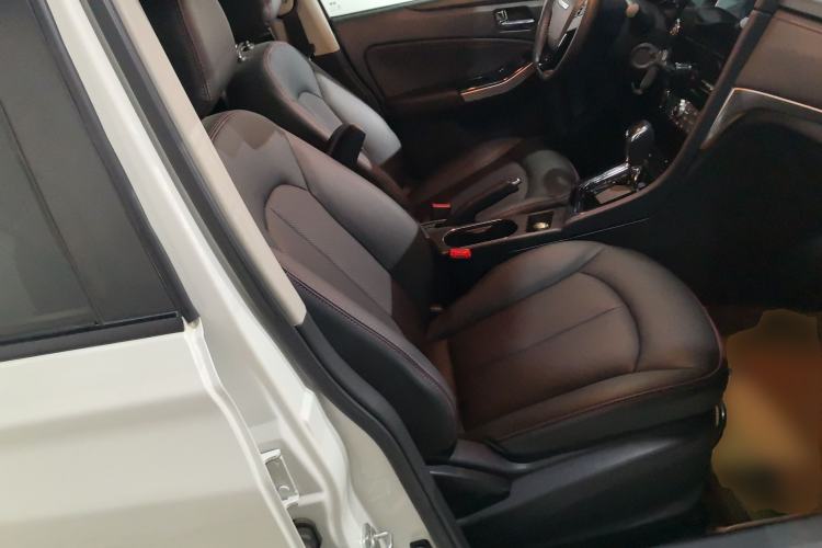 Used Venucia T70 2018 2.0L CVT Smart Enjoyment Version
