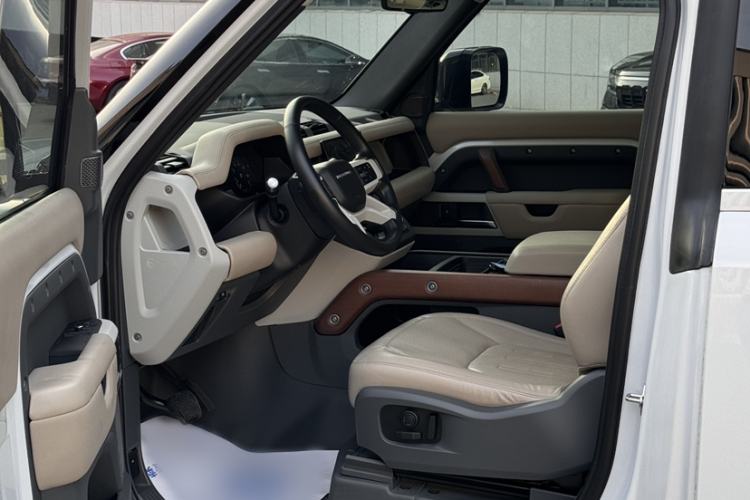 Used Land Rover Defender 2022 90 2.0T P300 Tiger-Power Ambition Edition