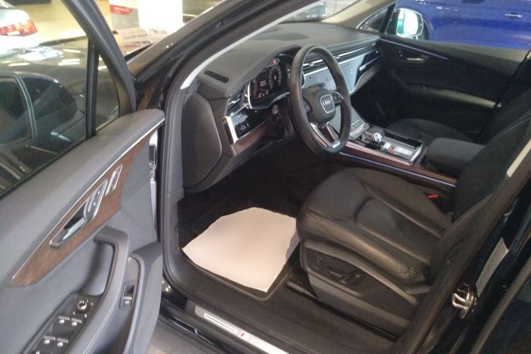 Used Audi Q7 2024 45 TFSI quattro S line Black Warrior Edition