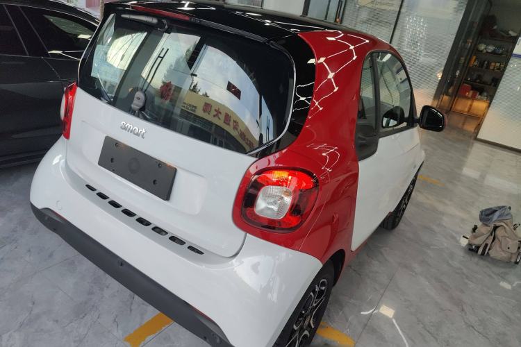 Used  fortwo 2019 0.9T 66kW Hardtop Wind Power Edition China VI
