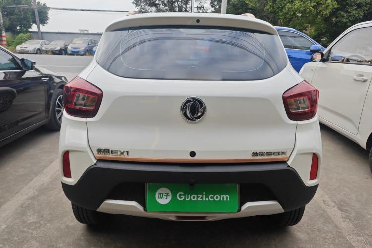 Used Dongfeng NAMMI BOX 2022 Revised Light Wind Edition 201 km Standard Version
