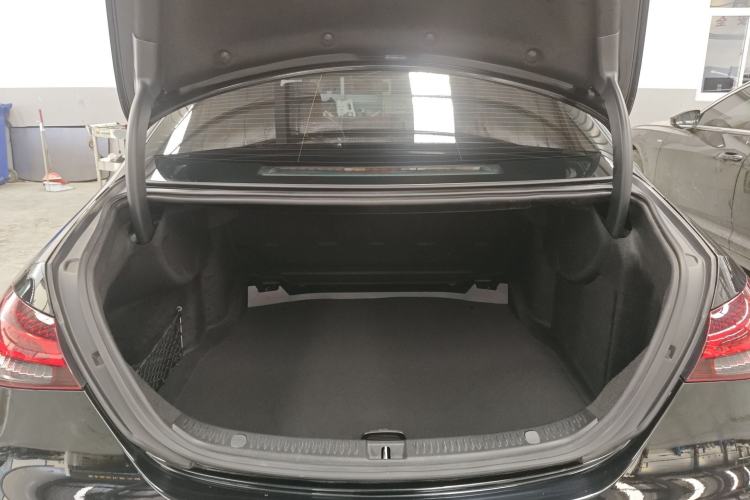 Used Mercedes-Benz E-Class 2021 Restyled E 300 L Sporty and Stylish Edition
