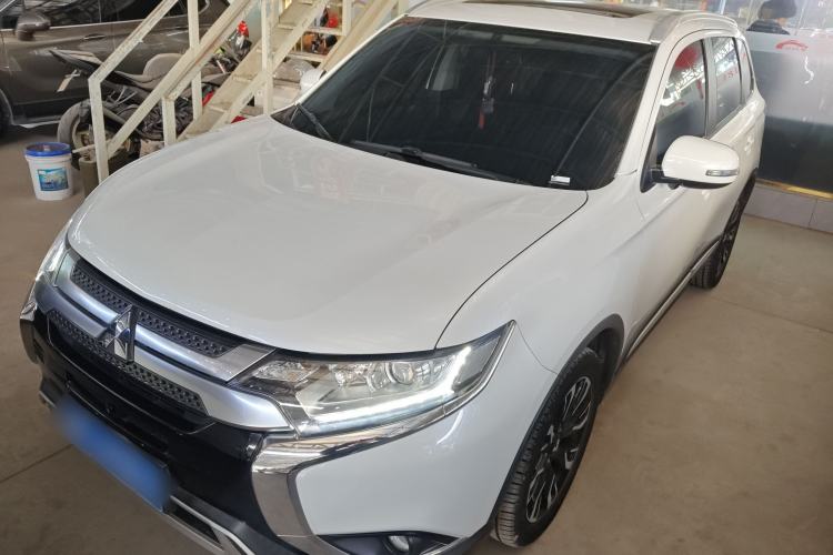 Used Mitsubishi Outlander 2020 2.0L Two-Wheel Drive Enjoyment Version 5 Seats
