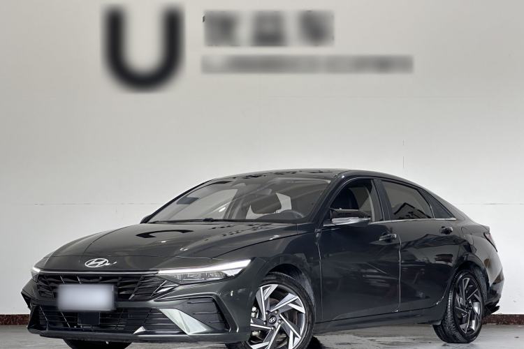 Used Hyundai Elantra 2023 1.5L CVT LUX Prestige Edition
