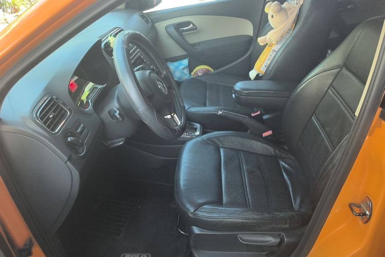 Used Volkswagen Polo 2012 1.6L Cross Polo Automatic Transmission
