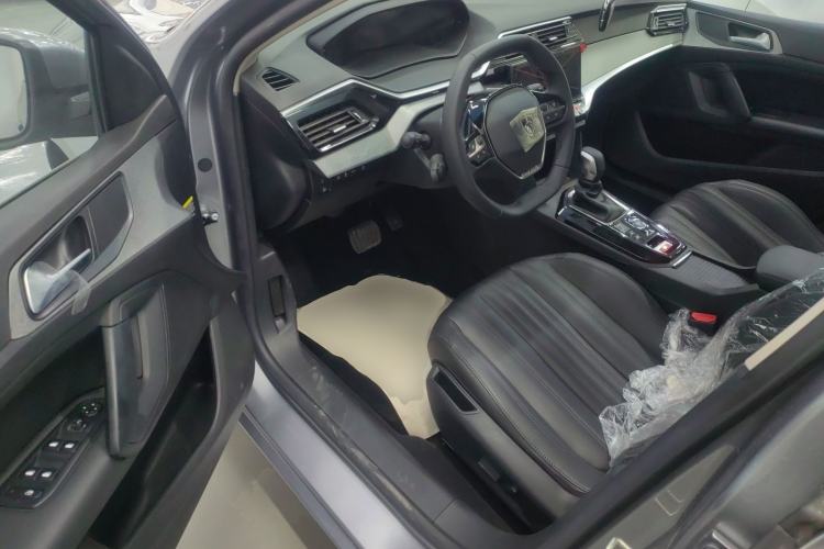 Used Peugeot 408 2022 1.6T Light-Chasing Edition
