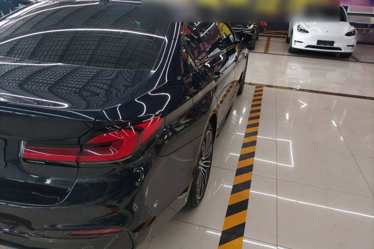 Used BMW 5 Series 2018 530Li Leading Model M Sport Package