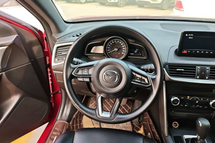 Used Mazda CX-4 2018 2.0L Automatic Two-Wheel Drive Blue Sky Exploration Version China V Standard