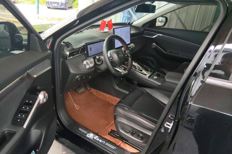 Used GAC Trumpchi EMKOO 2022 2.0T Neutron Star Max Edition
