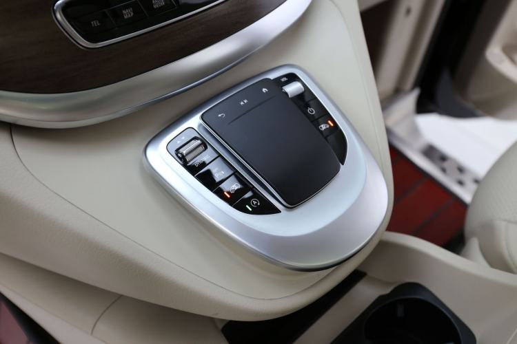 Used Mercedes-Benz V-Class 2020 V 260 L Long-wheelbase Luxury Edition