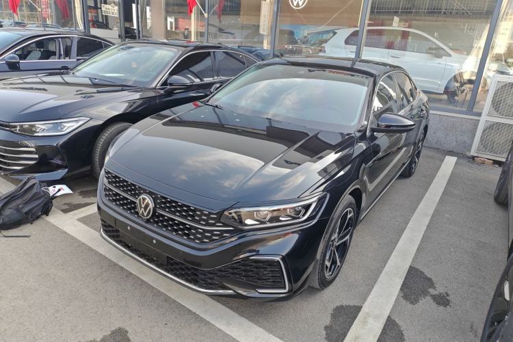 Used Volkswagen Passat 2024 380TSI Starry Dragon Edition