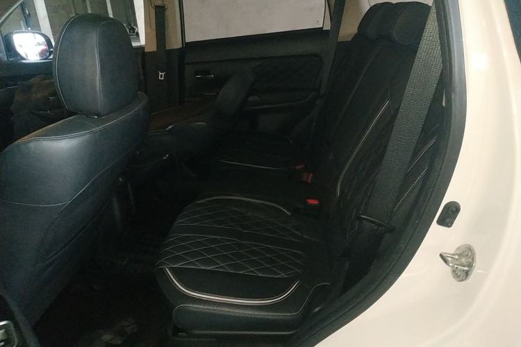 Used Mitsubishi Outlander 2021 2.0L Two-Wheel Drive Comfort Edition 5 Seats